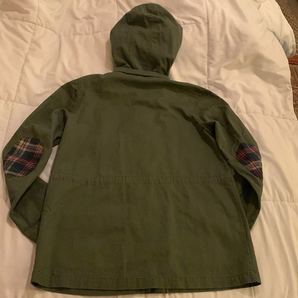 Military style jacket! Beautiful Green with plaid details! - Picture 6 of 9